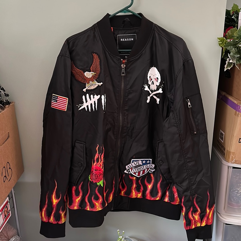 Reason jacket, skull flames coat x- large men’s
